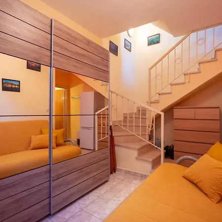 The Garden House * Сиври